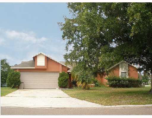 98 Candlewood Ct., Kissimmee, FL 34743