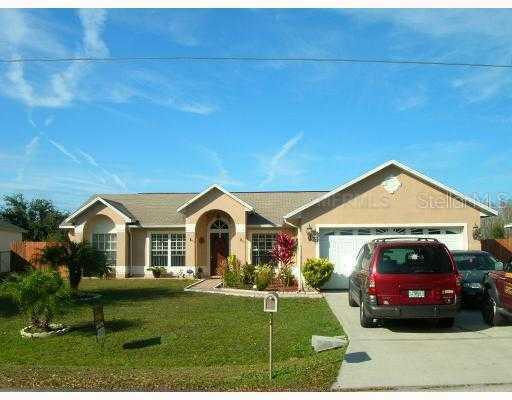 927 Nancy Ct., Kissimmee, FL 34759