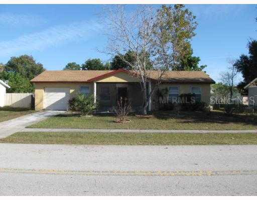 685 Royal Palm Dr., Kissimmee, FL 34743