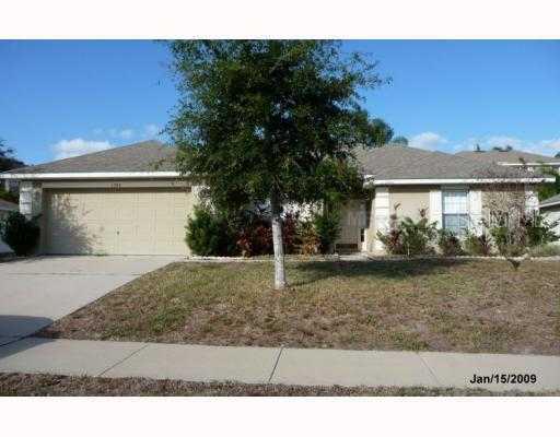 1388 Laurel Hill Dr., Clermont, FL 34711