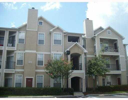2000 Erving Cir. #207, Ocoee, FL 34761