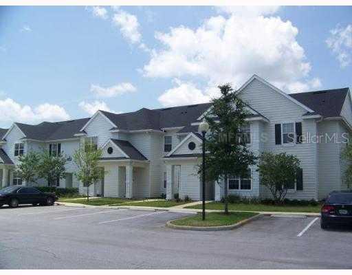 330 Southern Pecan Cir. #207, Winter Garden, FL 34787