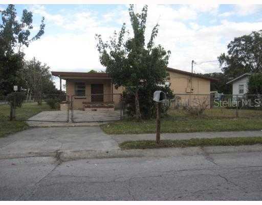 327 Campus View Dr., Orlando, FL 32810