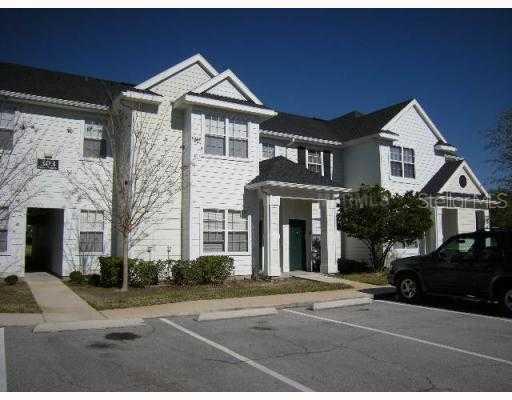 303 Southern Pecan Cir. #203, Winter Garden, FL 34787
