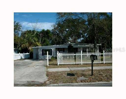 907 Emeralda Rd., Orlando, FL 32808