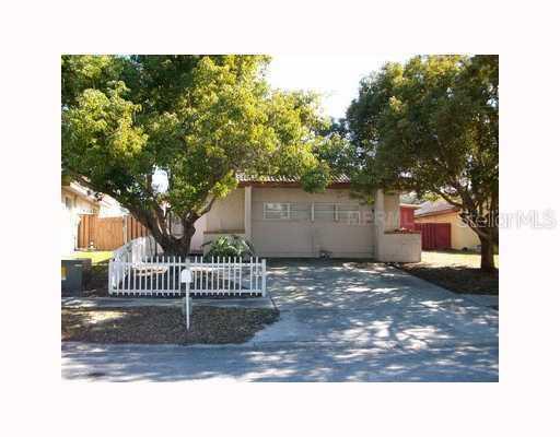 2211 Greenview Cir., Orlando, FL 32808