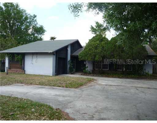 826 E Flag Ln., Kissimmee, FL 34759