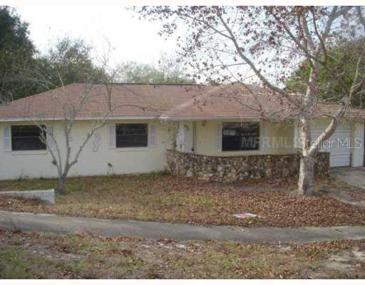 240 Hillside Dr., Clermont, FL 34711