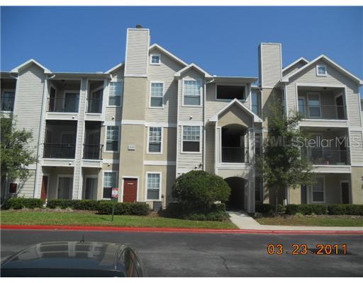 1990 Erving Cir. #207, Ocoee, FL 34761