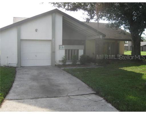 21 Trophy Ln., Kissimmee, FL 34759