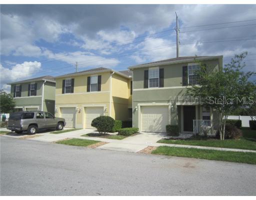 636 Cresting Oak Cir. #35, Orlando, FL 32824