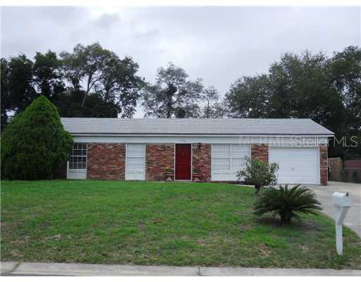 208 Avalone Dr., Apopka, FL 32703