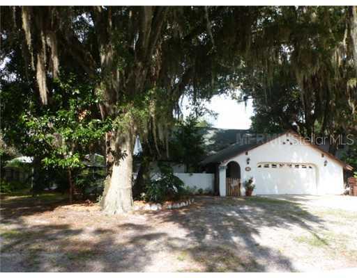 12 Glendale Dr., Kissimmee, FL 34744