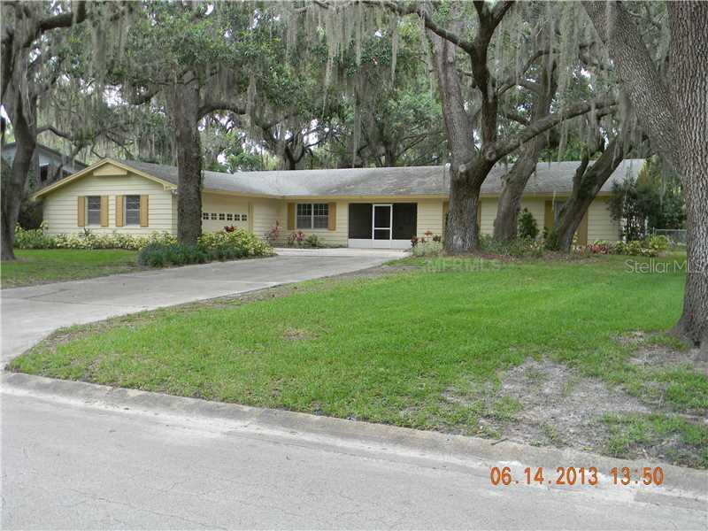 875 Dolphin Ave., Kissimmee, FL 34744