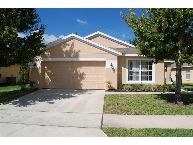 701 Sandy Ridge Dr., Davenport, FL 33896