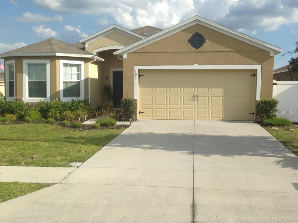 101 Daigledog St., Saint Cloud, FL 34772