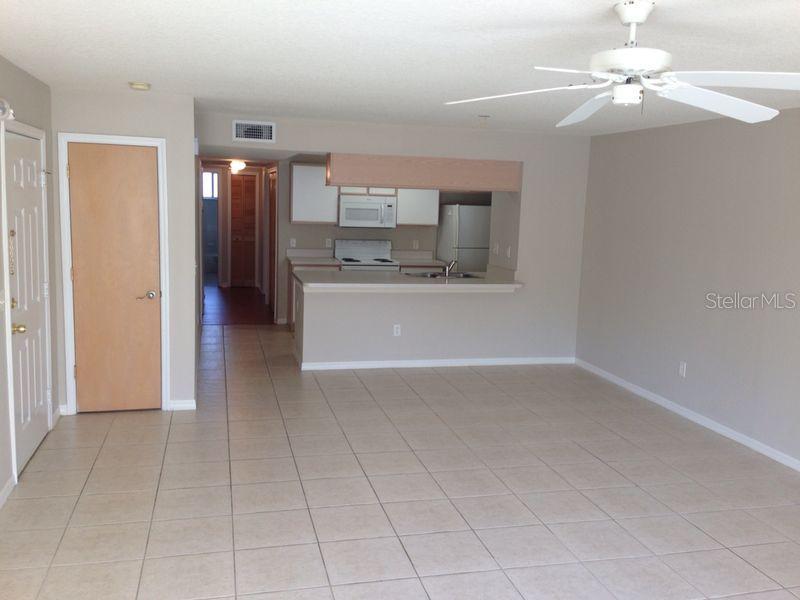 8702 Knightsbridge Ct. #B, Kissimmee, FL 34747