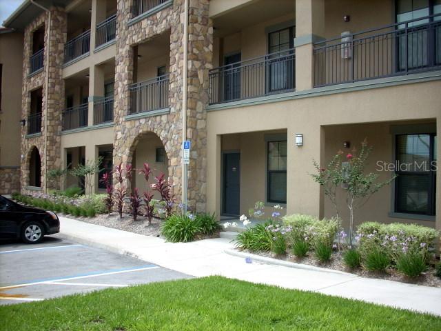 902 Charo Pkwy. #613, Davenport, FL 33897