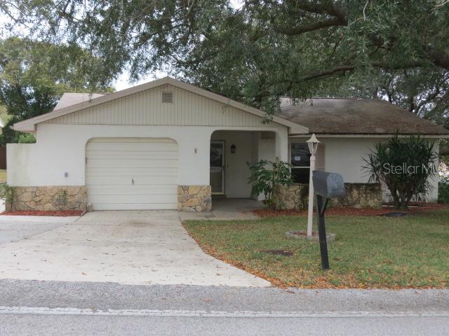 6 Cottonwood Dr., Davenport, FL 33837