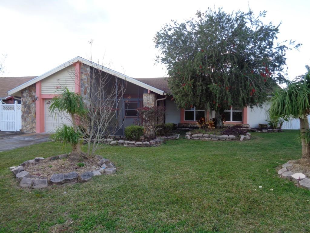 24 S Flag Ct., Poinciana, FL 34759