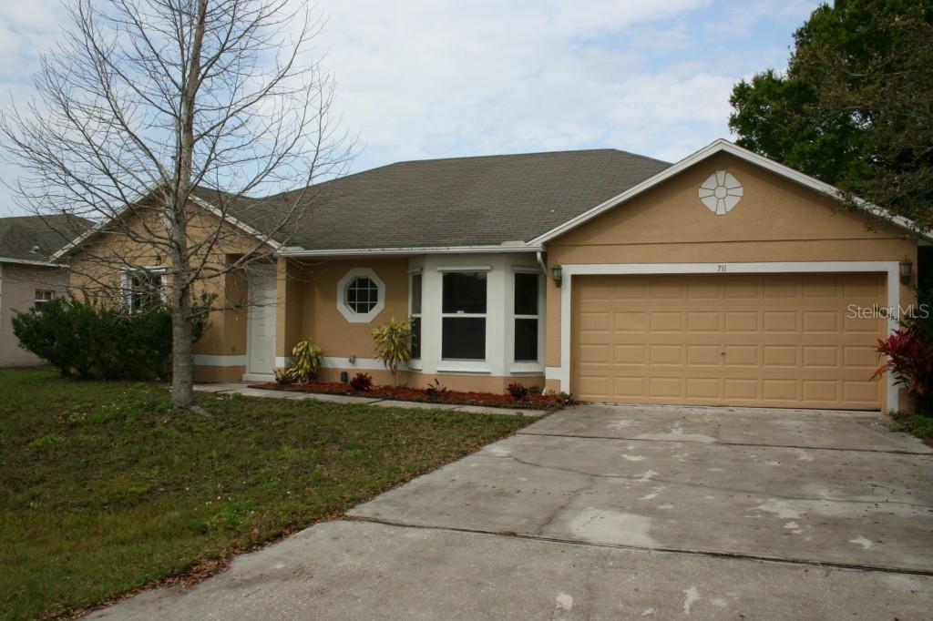 711 Palaiseau Ct., Kissimmee, FL 34759