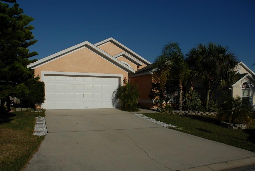 324 Hartwell Ln., Davenport, FL 33897