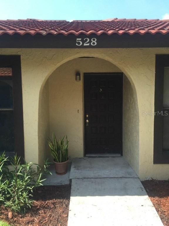 528 Hunter Cir., Kissimmee, FL 34758