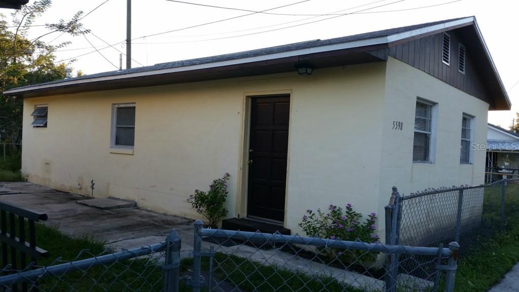 5598 Myakka Ave., Intercession City, FL 33848