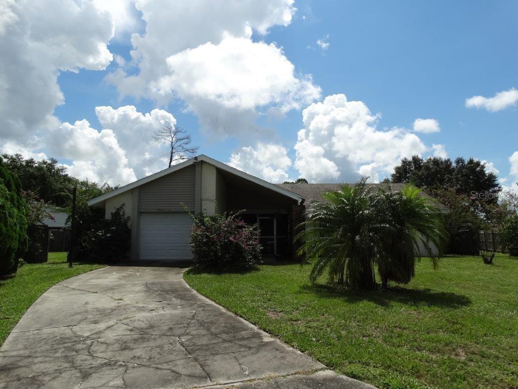 7 Country Club Ct., Poinciana, FL 34759
