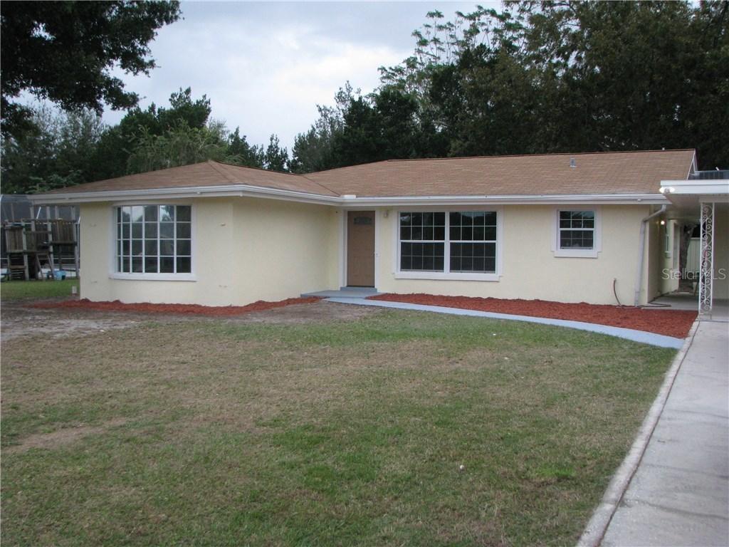216 Parkside Dr., Winter Haven, FL 33884