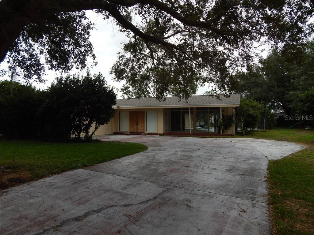 19 Westchester Dr., Kissimmee, FL 34744