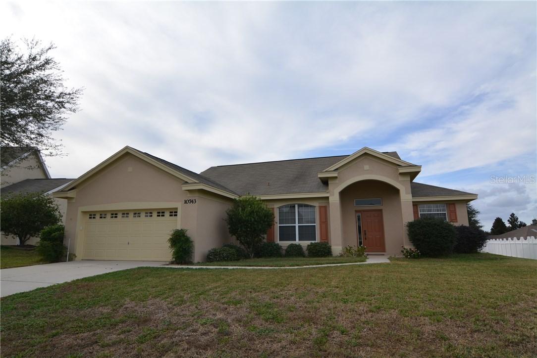 10743 Via Capri Ln., Clermont, FL 34711