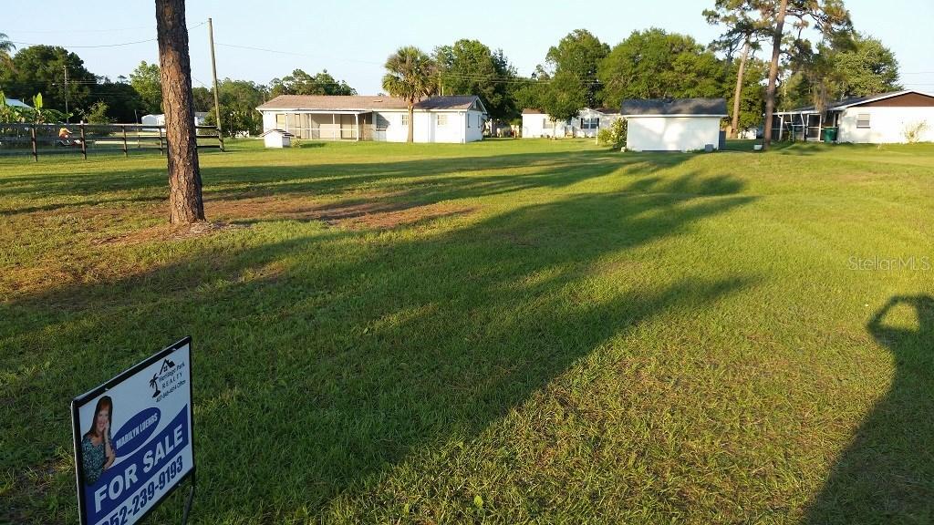1671 Shepherd Ln., Intercession City, FL 33848