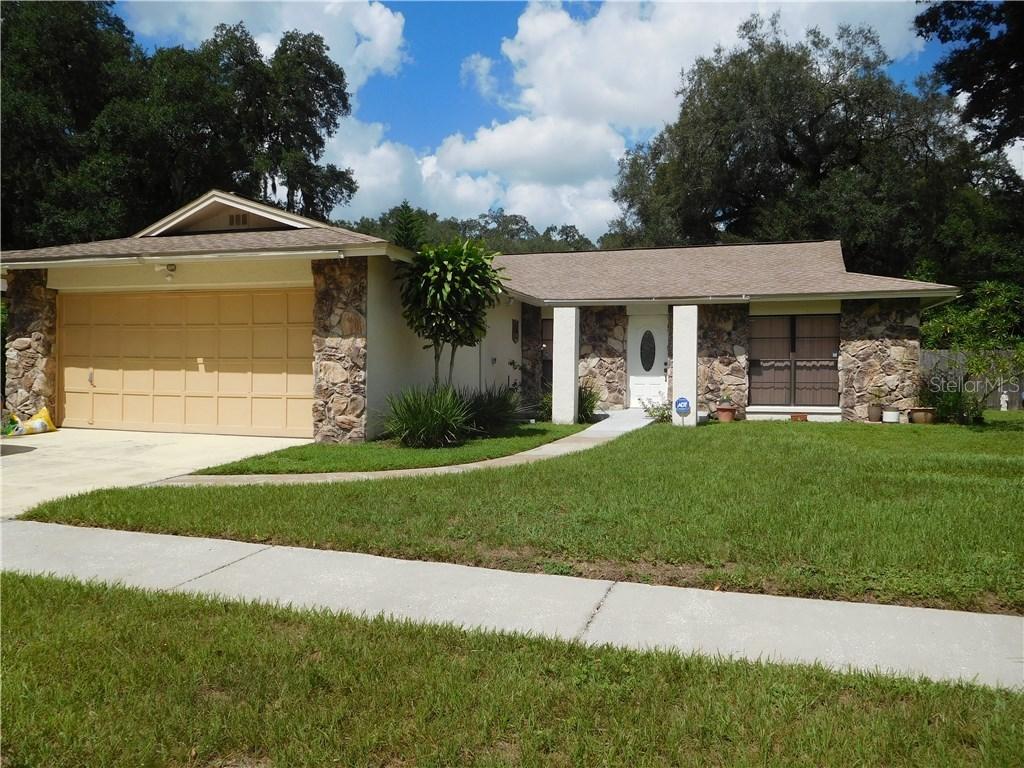 14804 Oak Vine Dr., Lutz, FL 33559