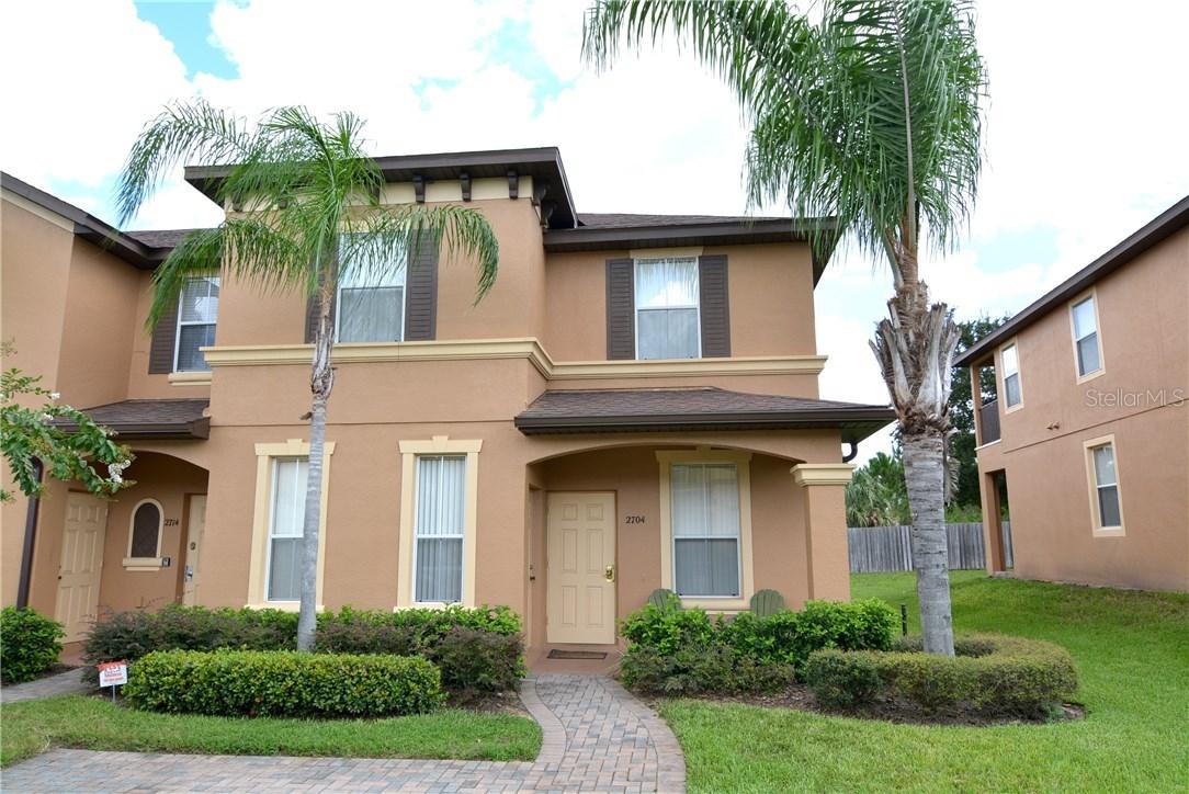 2704 Calabria Ave., Davenport, FL 33897