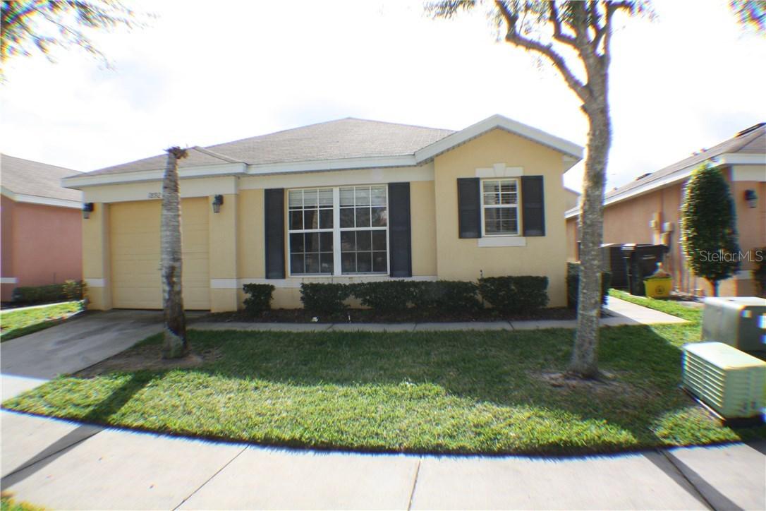 1892 Royal Ridge Dr., Davenport, FL 33896