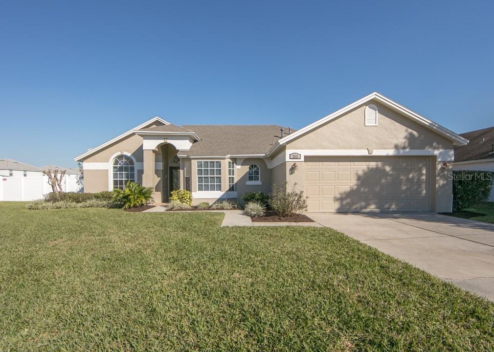 253 Via Del Sol Dr., Davenport, FL 33896