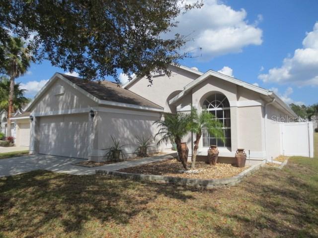 625 Oxford Dr., Davenport, FL 33897