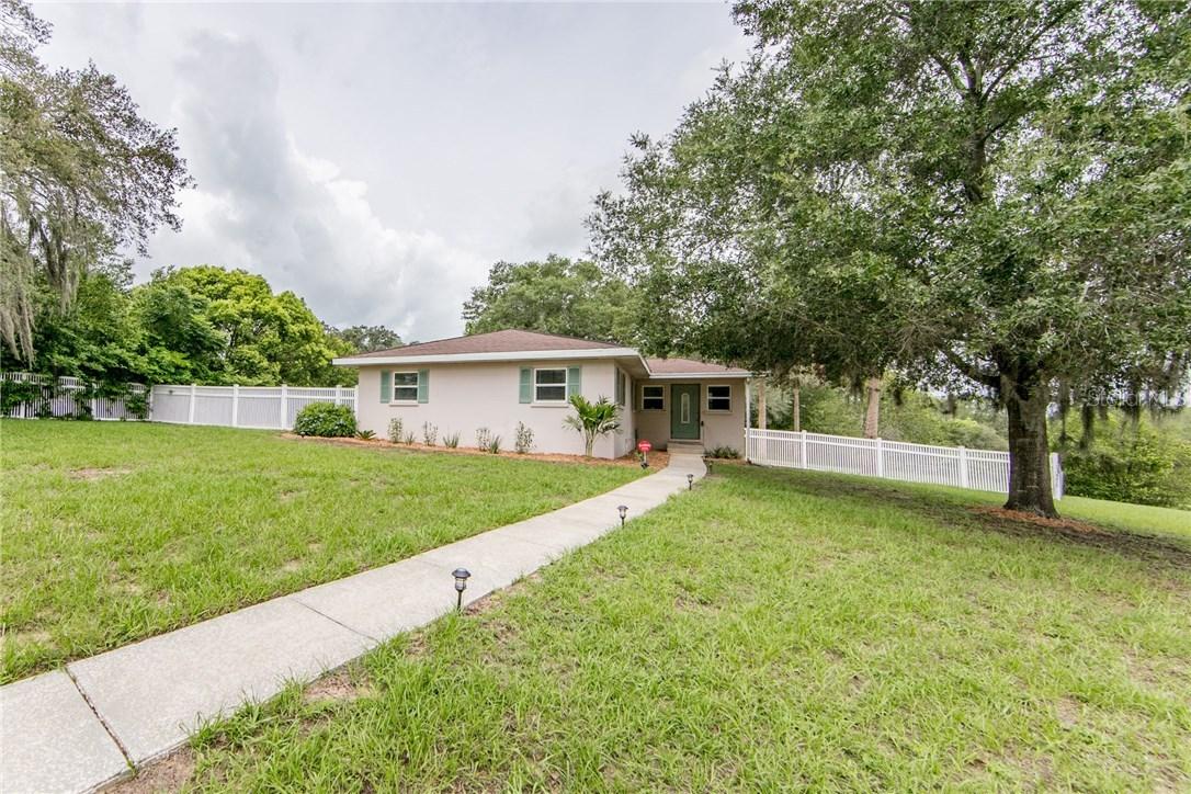 212 State St., Davenport, FL 33837