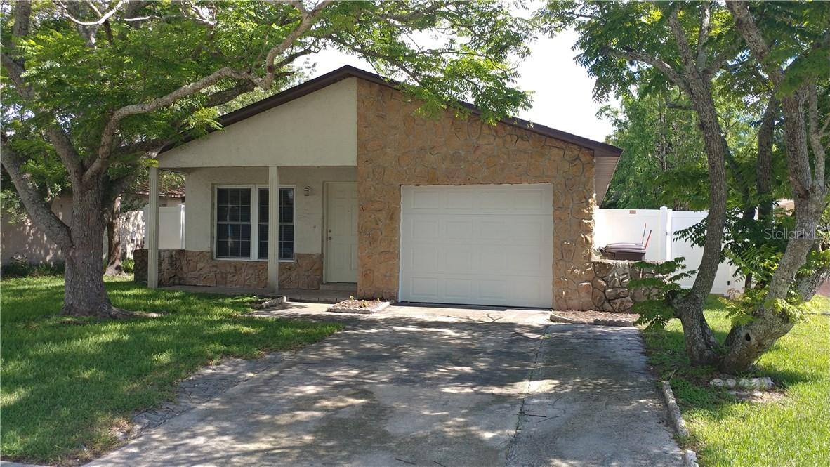 1528 Brookside Ave., Kissimmee, FL 34744