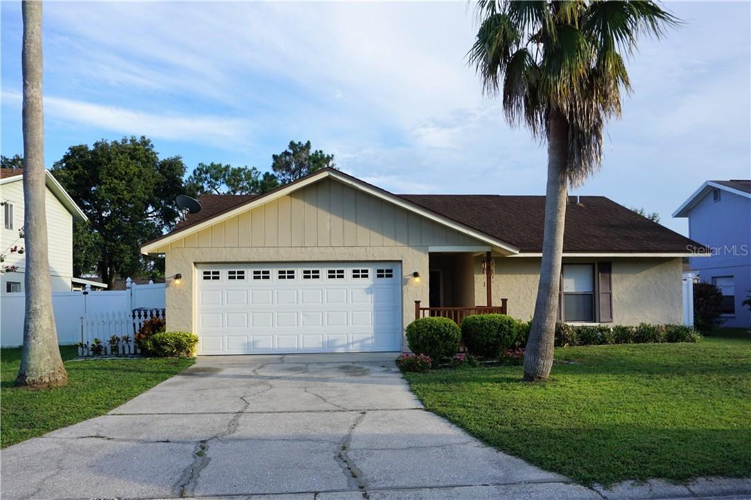 987 Whisper Lake Dr., Winter Haven, FL 33880