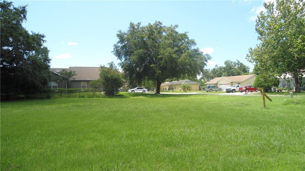 908 Lacey Oaks Ct., Kissimmee, FL 34744