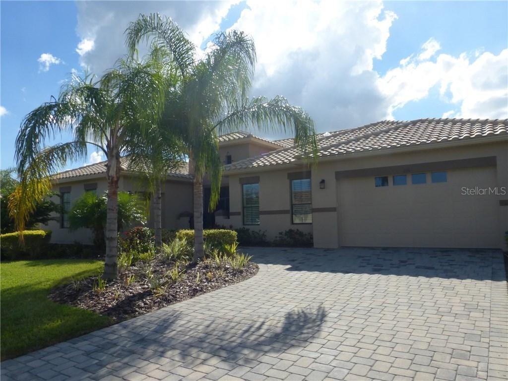 245 Escondido Ct., Kissimmee, FL 34759