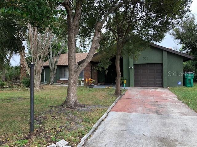 701 E Flag Way, Kissimmee, FL 34759