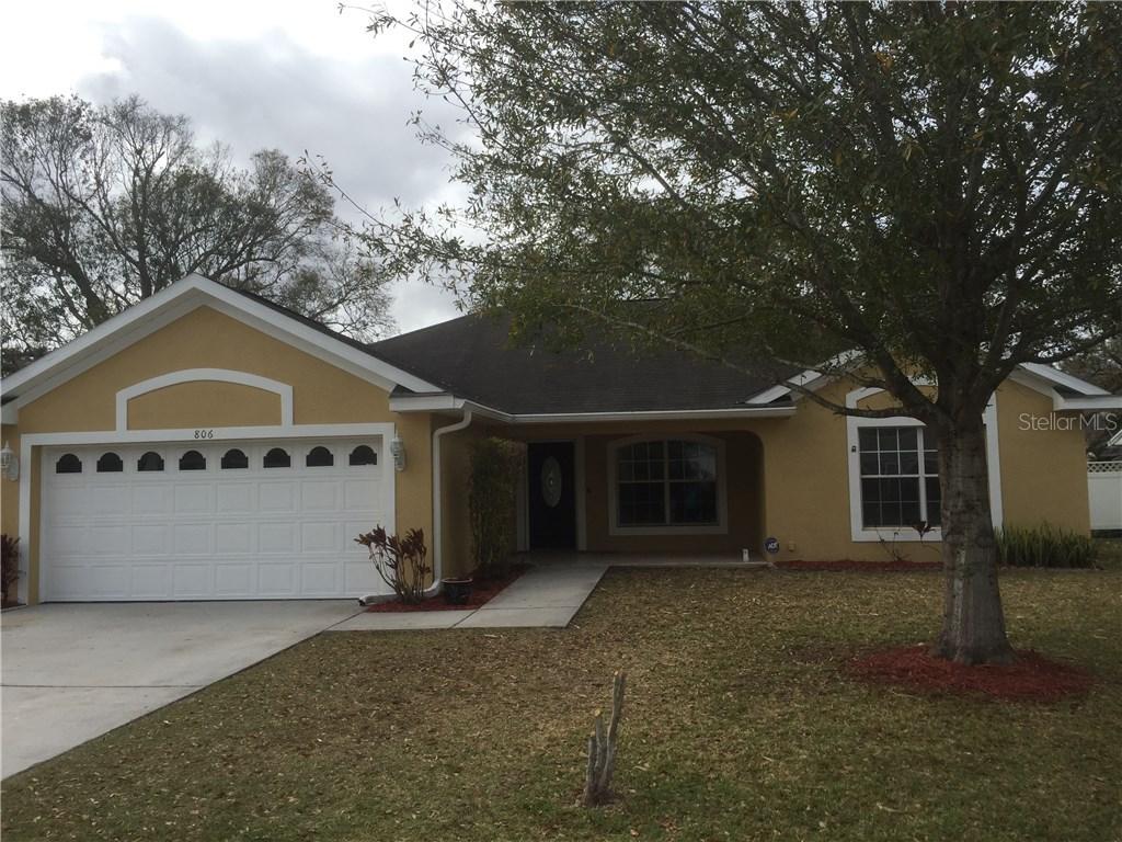 806 N Forrest Ave., Kissimmee, FL 34741