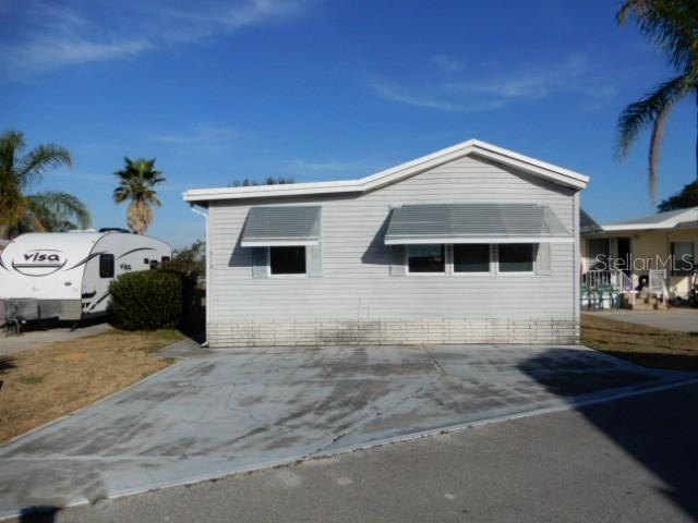 516 Gary Player Dr., Davenport, FL 33837