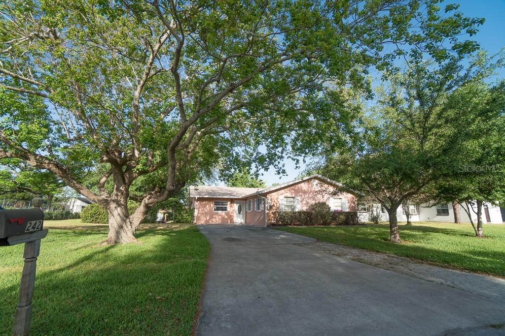 242 Montana Ave., St. Cloud, FL 34769