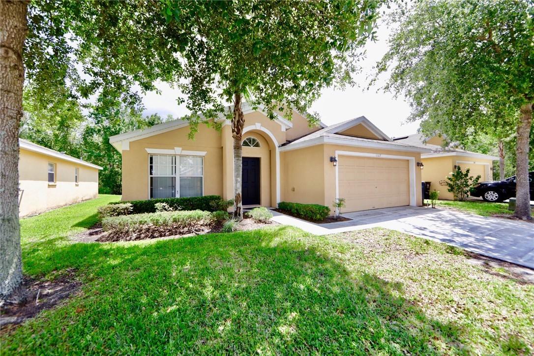 1127 Sandy Ridge Dr., Davenport, FL 33896