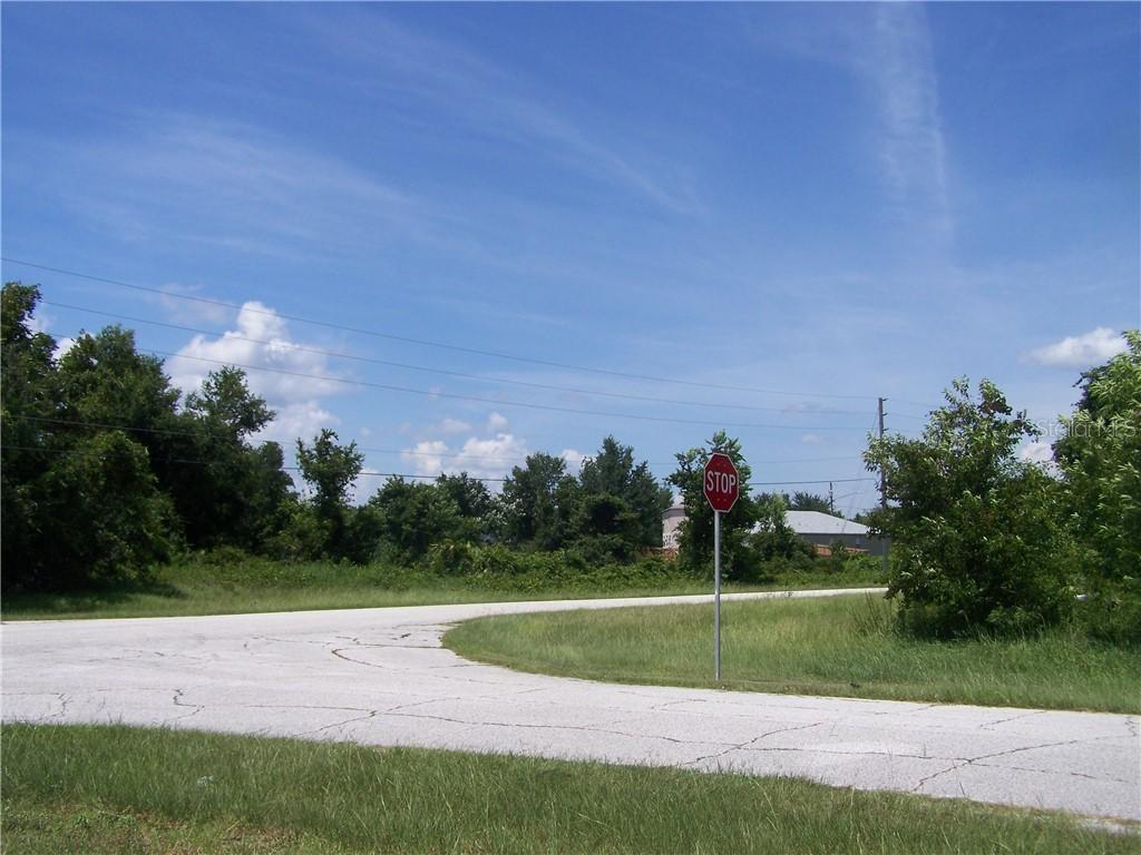 1403 Stuart Ln., Poinciana, FL 34759
