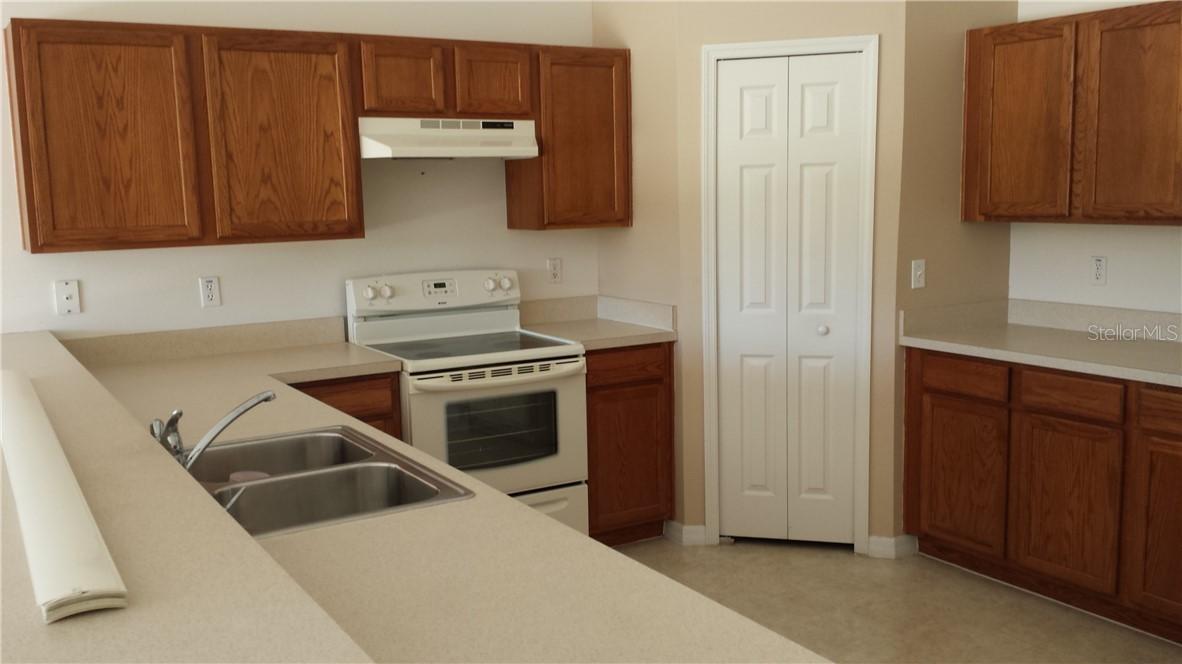 3241 Murray Hill Loop, Kissimmee, FL 34758
